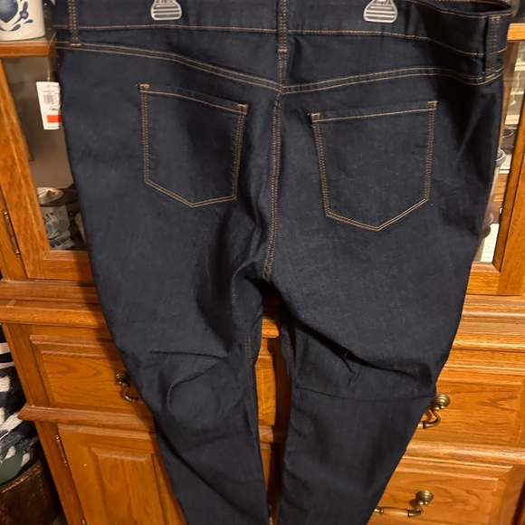 Plus Size Old Navy Jeans - Picture 4 of 5